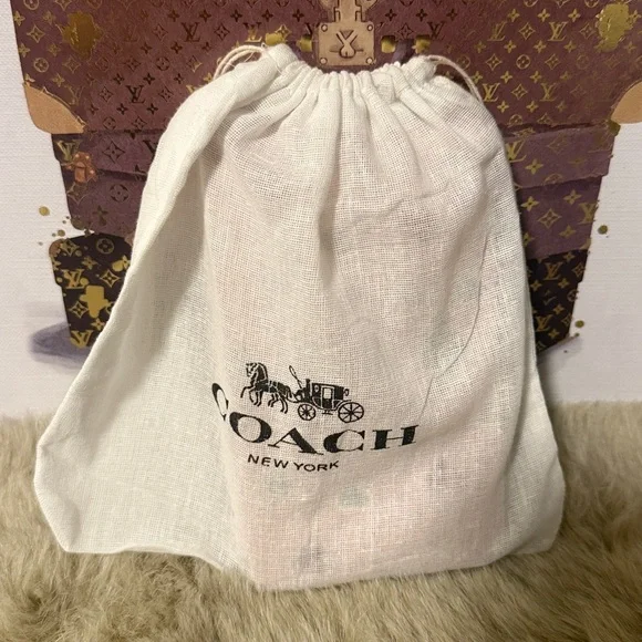 COACH Small Wristlet Clutch Leather With Heart Print Grey Pink Rare - Picture 5 of 8